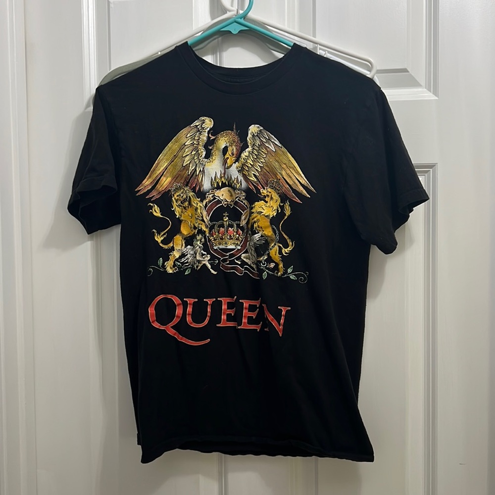 Queen band tshirt